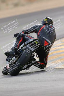 media/Dec-17-2022-SoCal Trackdays (Sat) [[224abd9271]]/Turn 10 Backside (120pm)/